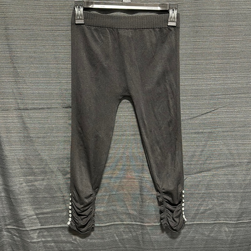 F&F women’s black leggings‎ with clear gems on side of legs /size OS (fits most)